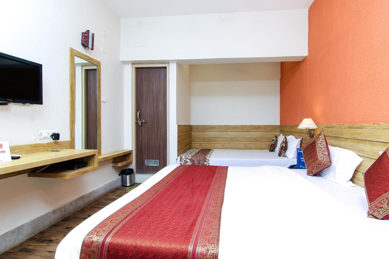 Hotel R B International Varanasi Bagian luar foto